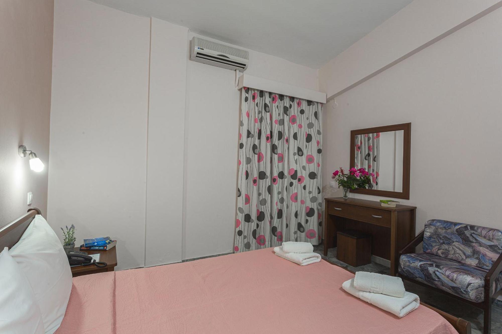 Remvi Hotel - Apartments Stoúpa Rom bilde